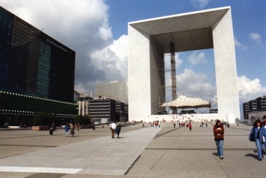 FRANCE : Paris
La Défense (111 m)